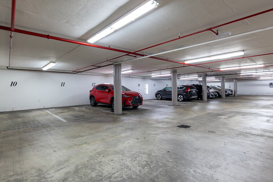 More Photos Of 1940 Garnet Ave, San Diego Medical For Sale