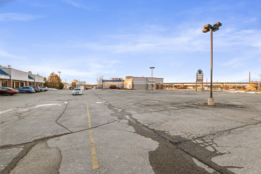 More Photos Of 1845 Velp Ave, Howard Convenience Store For Lease