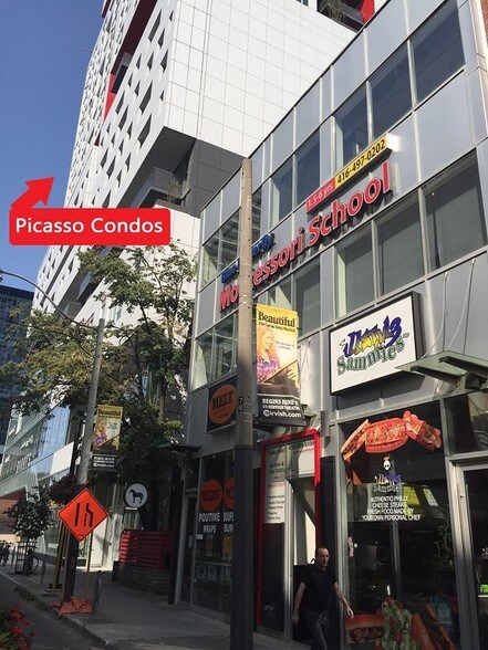 More Photos Of 300-302 Richmond St W, Toronto Storefront Retail Office For Lease