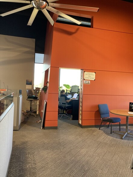 More Photos Of 9645 Lincoln-Way Ln, Frankfort Unknown For Lease