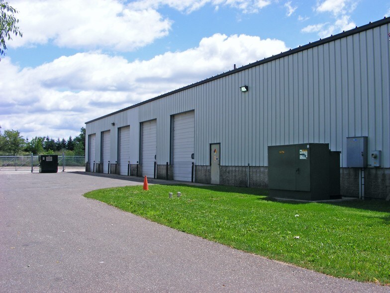 More Photos Of 14280 James Rd, Rogers Service For Lease