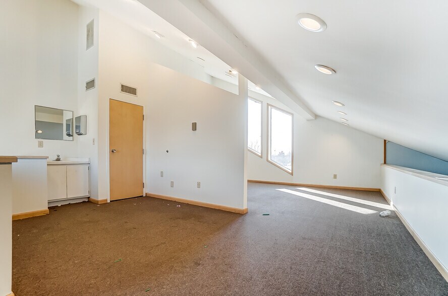 More Photos Of 6750 Brandt Pike, Huber Heights Medical For Sale