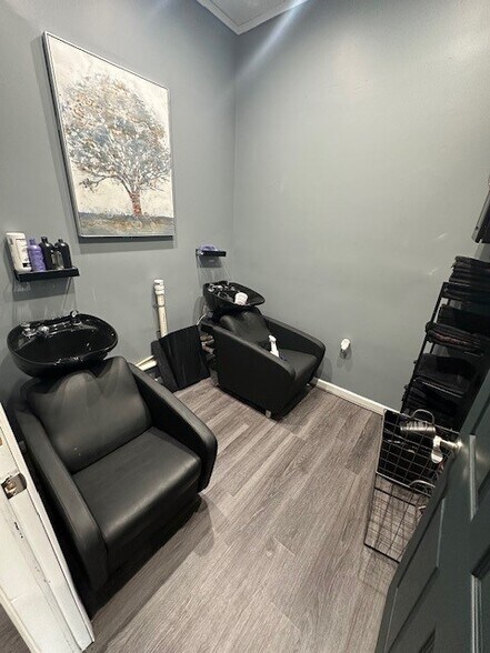 More Photos Of 3904-3910 Augusta Rd, Greenville Unknown For Lease