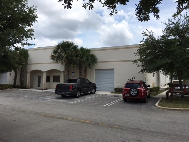 More Photos Of 585 105th Ave N, West Palm Beach Light Distribution For Lease