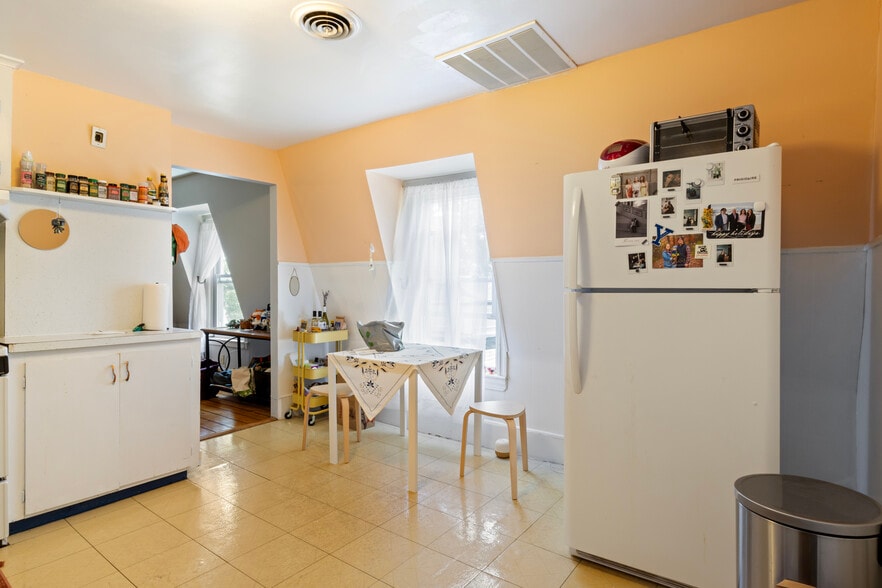 More Photos Of 176 Williams St, Providence Apartments For Sale