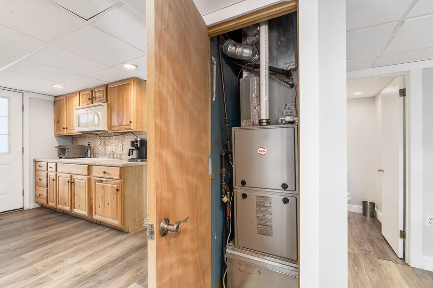 More Photos Of 545 E Main St, Lancaster Office Residential For Sale