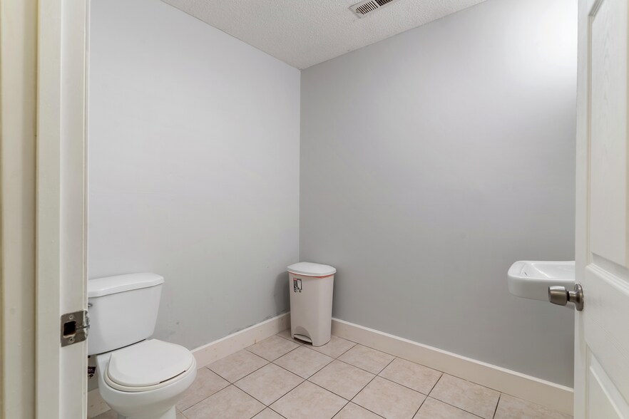 More Photos Of 226 E Main St, Union Storefront Retail Residential For Sale