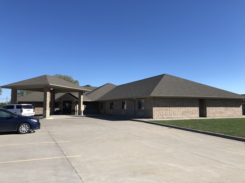 Primary Photo Of 510 Weller St, Macon Assisted Living For Sale