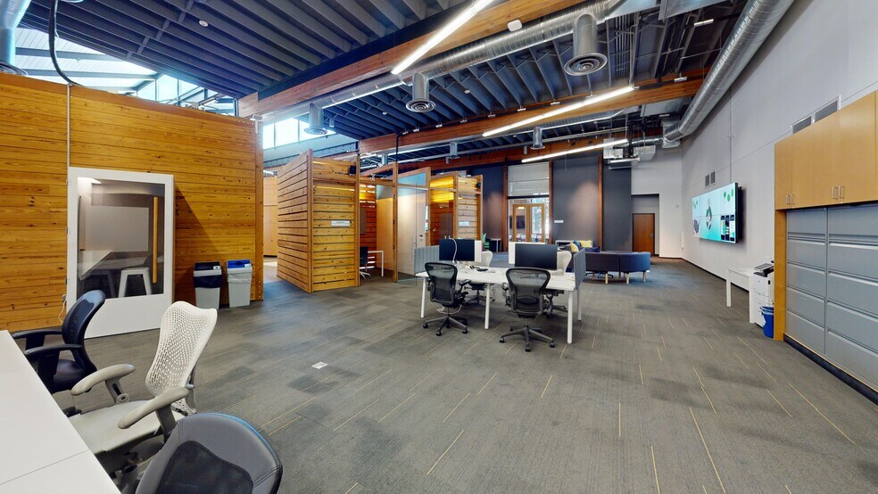 More Photos Of 2201 E 6th St, Austin Loft Creative Space For Lease