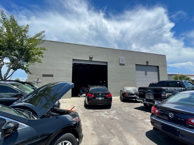 More Photos Of 145 Ronning Way, Longwood Warehouse For Sale