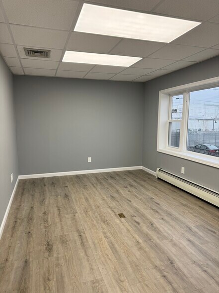 More Photos Of 128 Front St, Mineola Office For Sale