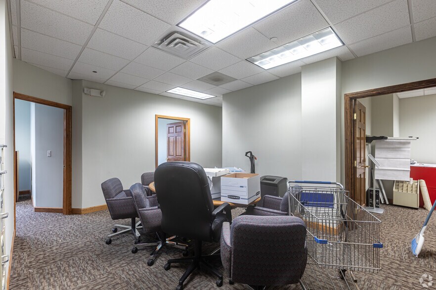 More Photos Of 20-26 N Main St, Southington Loft Creative Space For Lease