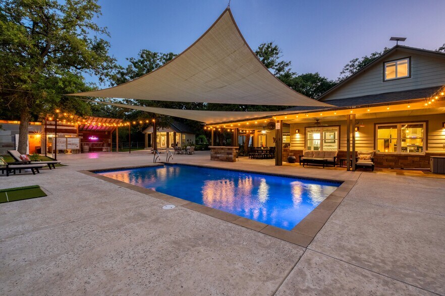 More Photos Of 1474 County Road B, Lexington Specialty For Sale
