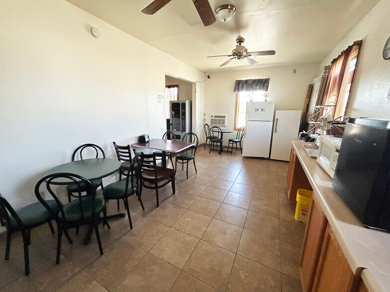 More Photos Of 1025 E 4th St, Ainsworth Hospitality For Sale