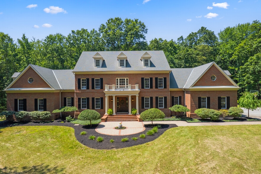 More Photos Of 5455 Plantation Rd, Sunbury Lodge Meeting Hall For Sale