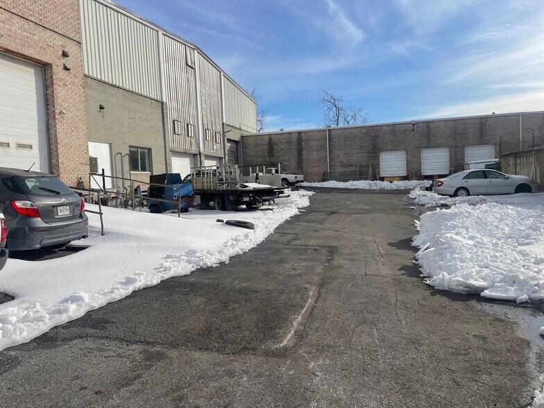 Primary Photo Of 5225 Kilmer Pl, Hyattsville Warehouse For Lease