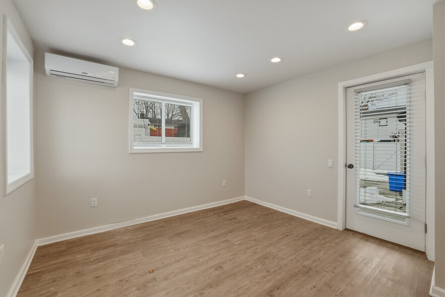 More Photos Of 150 N Delaware Ave, Lindenhurst Storefront Retail Residential For Sale