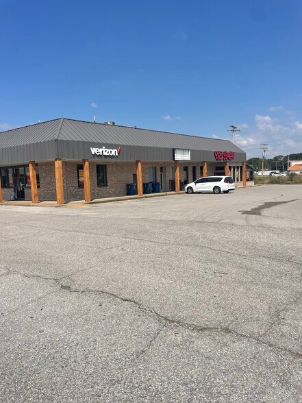 More Photos Of 2038 US Highway 45 Byp, Trenton General Retail For Sale