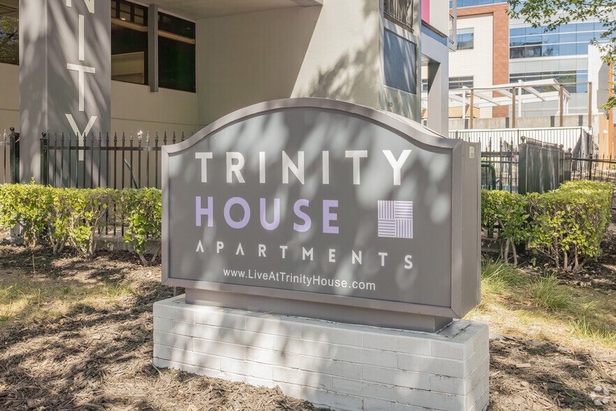 More Photos Of 2701 Capitol Ave, Sacramento Apartments For Lease