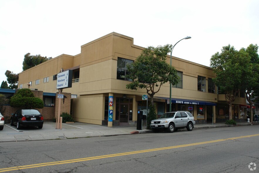 More Photos Of 5335-5337 College Ave, Oakland Storefront Retail Office For Lease