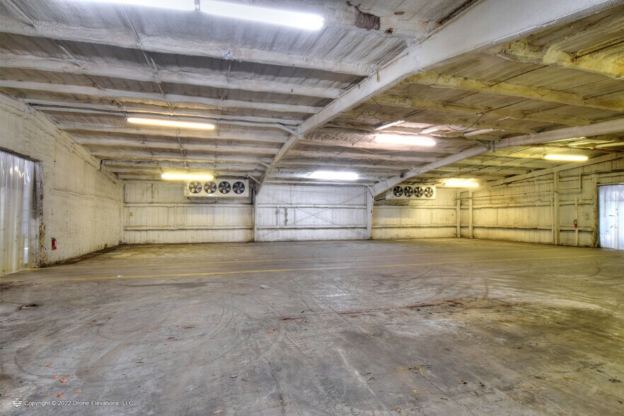 More Photos Of 707 W Lake Dr, Wimauma Industrial For Sale