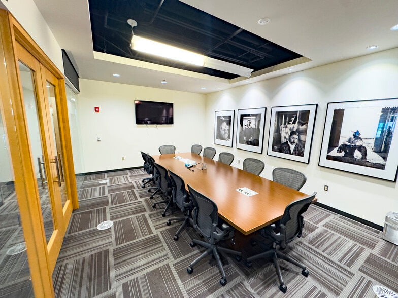 More Photos Of 19865-19866 W 156th St, Olathe Office For Sale