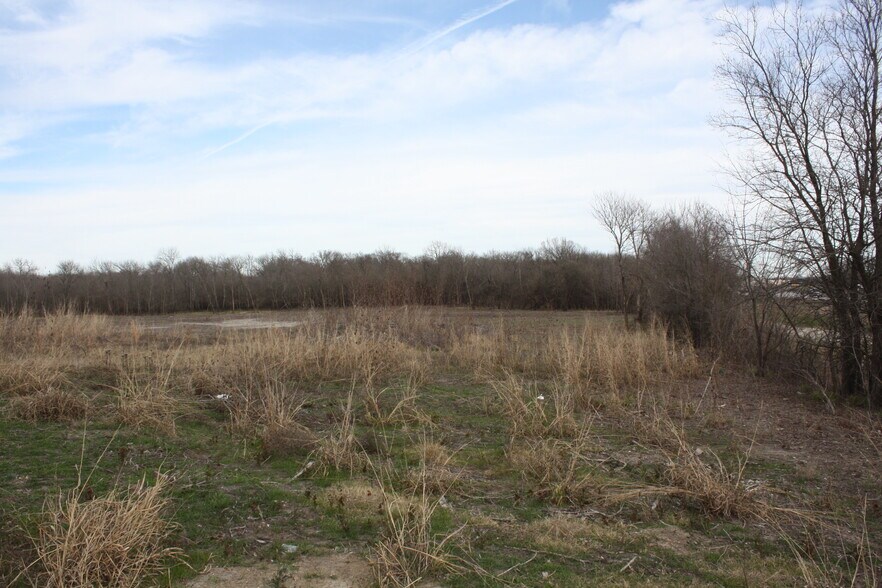 More Photos Of 100 Interstate 30, Greenville Land For Lease