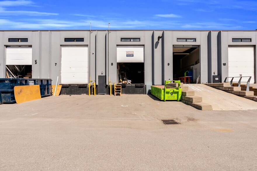 More Photos Of 120 Norfinch Dr, Toronto Manufacturing For Sale