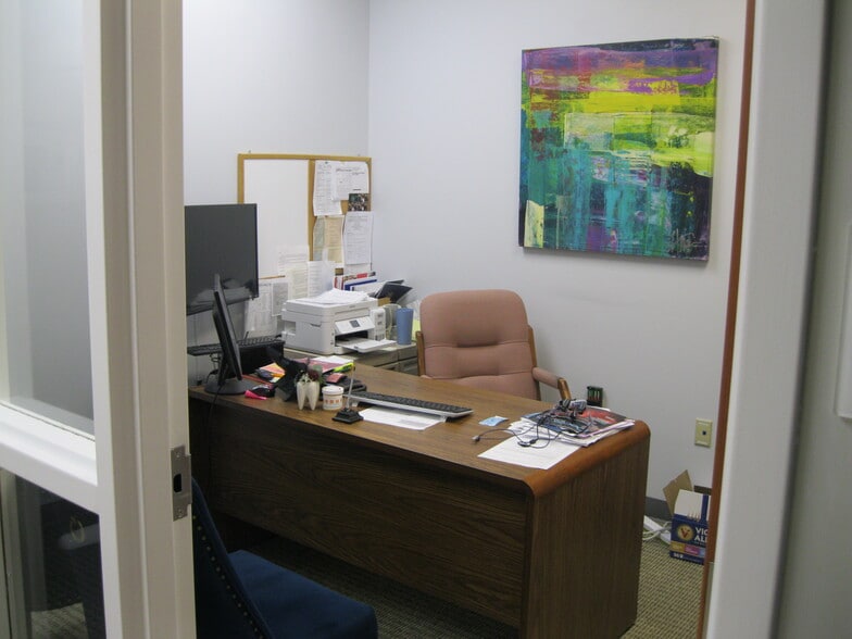 More Photos Of 1240-1248 Wrights Ln, West Chester Office For Sale