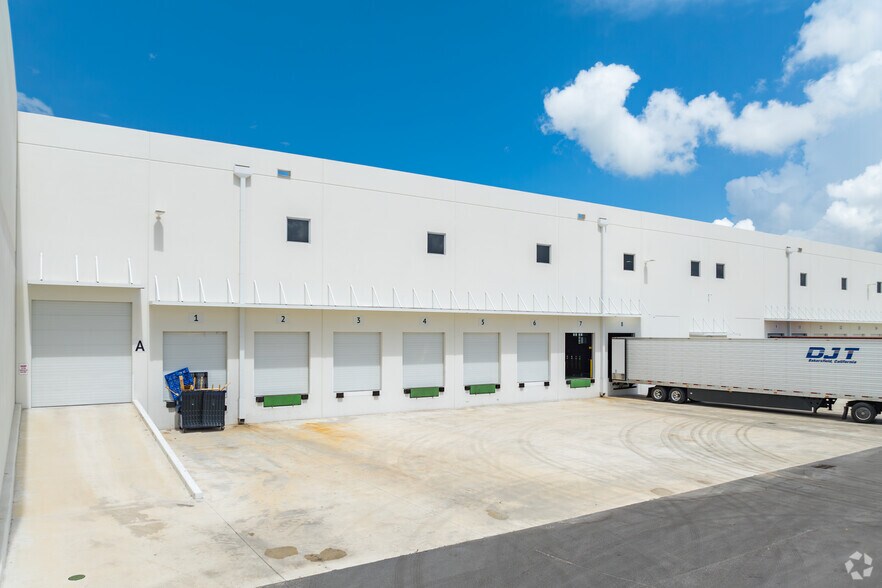 More Photos Of 9675 NW 174th St, Hialeah Industrial For Lease