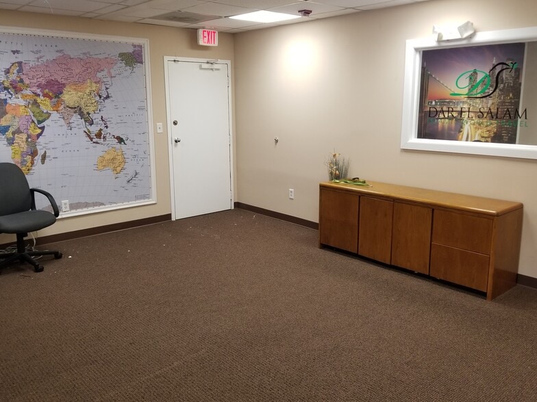 More Photos Of 2201 NE 52nd St, Lighthouse Point Medical For Sale