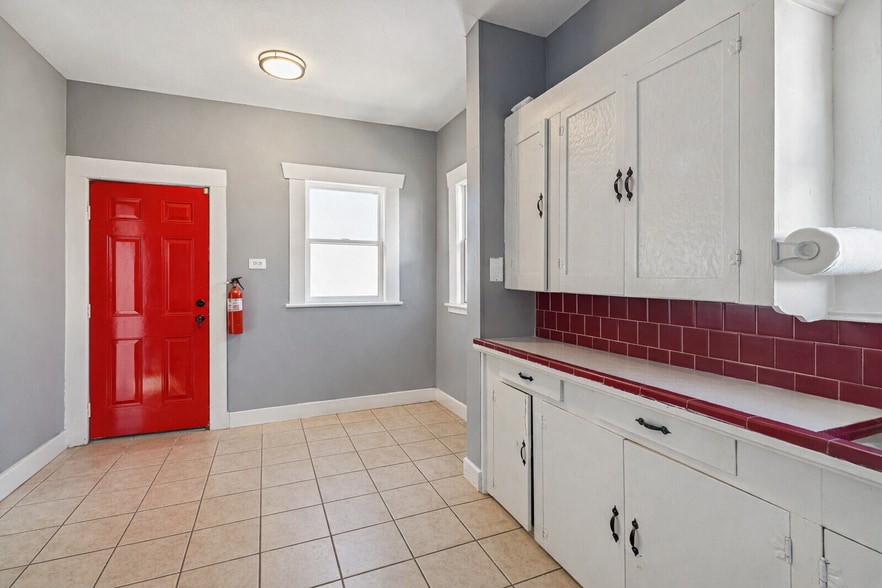 More Photos Of 2135 Bandera, San Antonio Medical For Sale