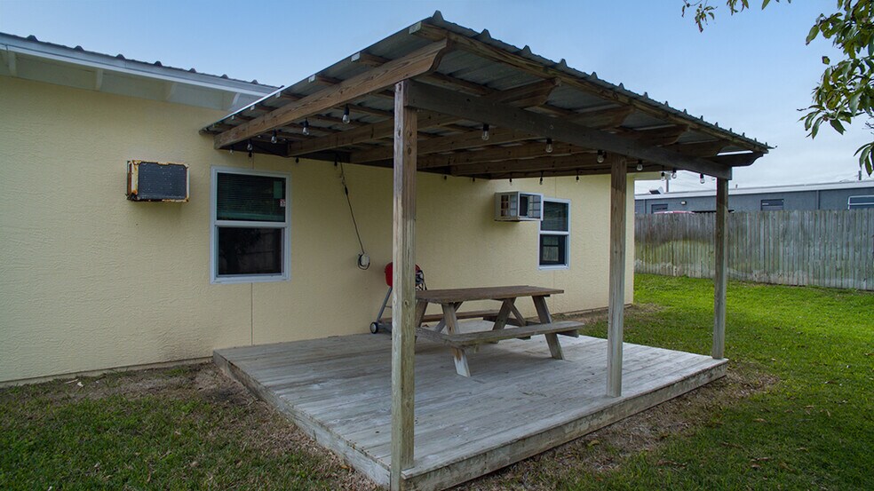 More Photos Of 222 Rosa L Jones Dr, Cocoa Apartments For Sale