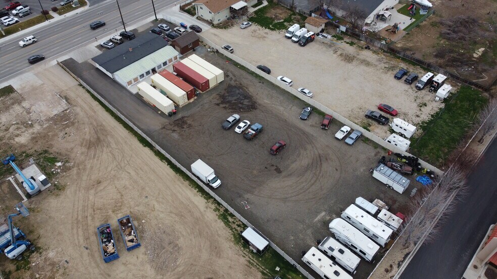 More Photos Of 330 N Linder Rd, Meridian Flex For Sale