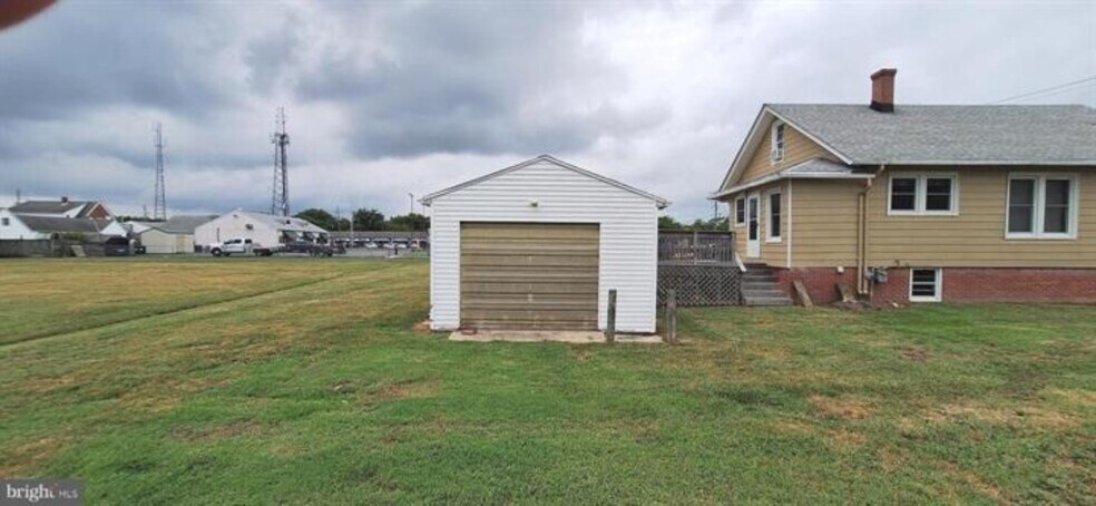 More Photos Of 603 Roslyn ave, Cambridge Specialty For Sale