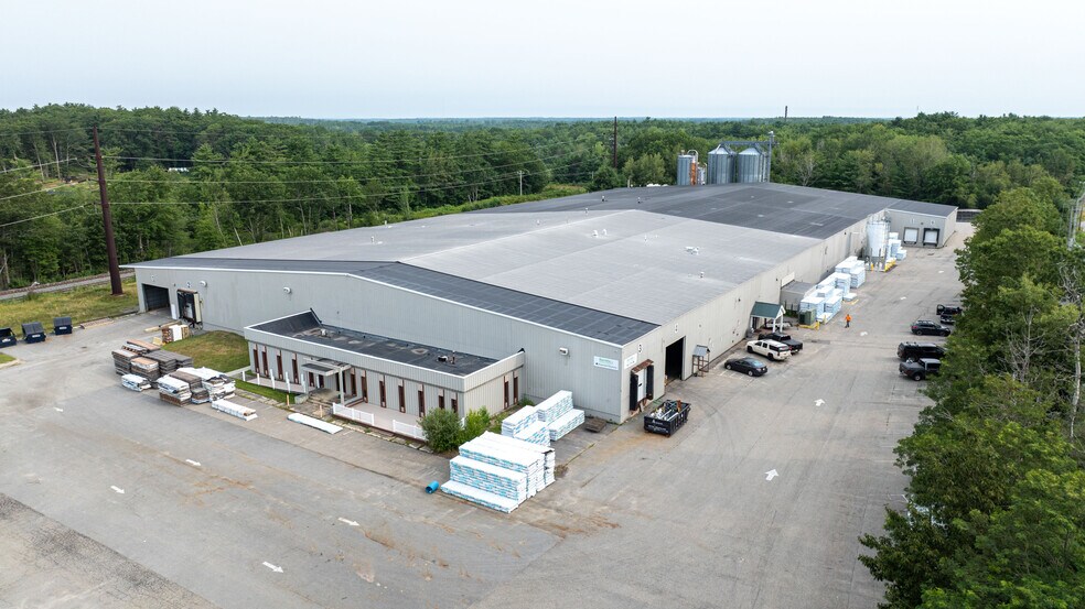 More Photos Of 8 Morin St, Biddeford Warehouse For Sale