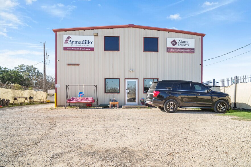 More Photos Of 18230 Bracken Dr, San Antonio Industrial For Sale