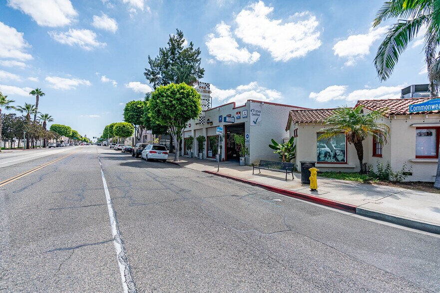 More Photos Of 242 W Commonwealth Ave, Fullerton Auto Repair For Sale
