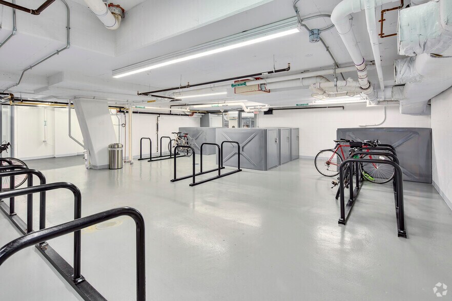 More Photos Of 4500 East West Hwy, Bethesda Office For Lease