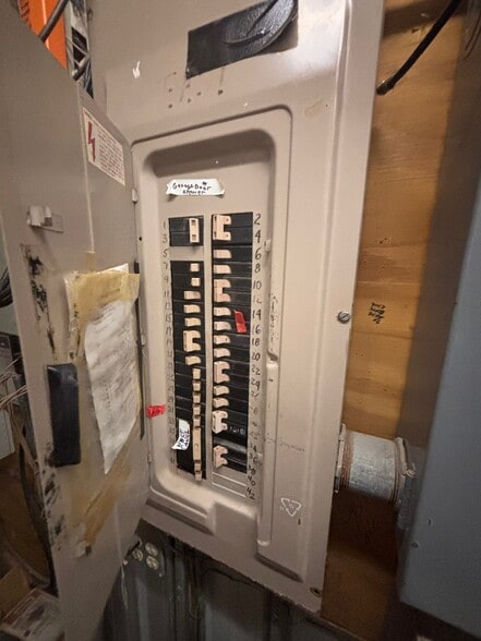 More Photos Of 6263 Taft Rd, Syracuse Warehouse For Lease