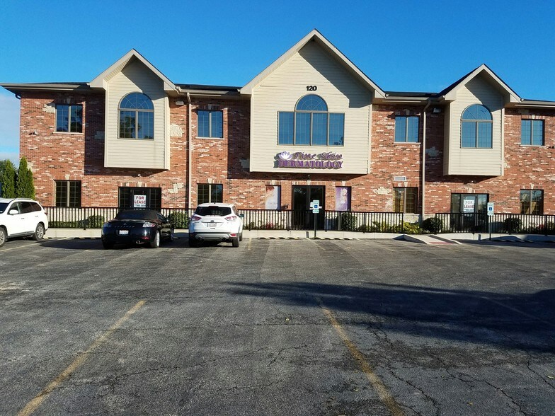 More Photos Of 120 Batson Ct, New Lenox Office For Lease