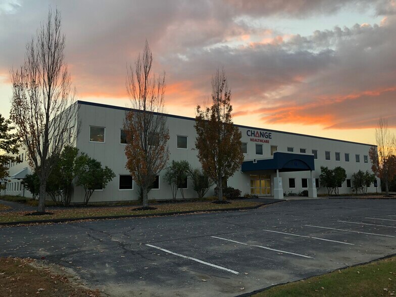 More Photos Of 19 Mollison Way, Lewiston Medical For Lease