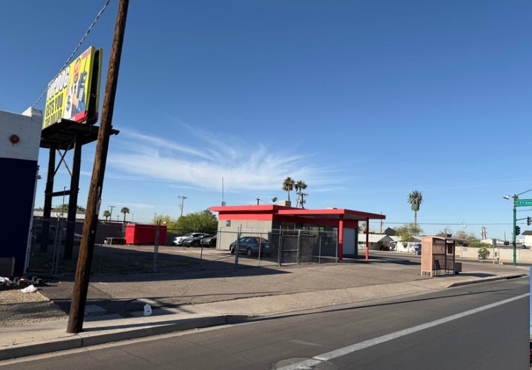 More Photos Of 649 W Hatcher Rd, Phoenix General Retail For Lease