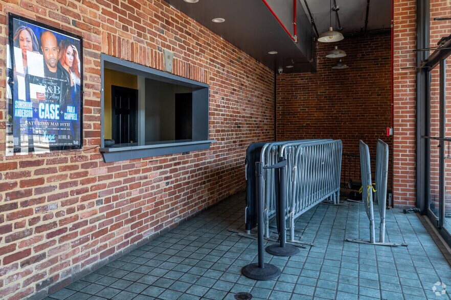 More Photos Of 316-318 Guilford Ave, Baltimore Bar For Sale