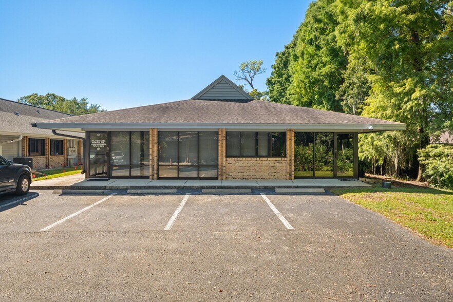 Primary Photo Of 701 Enterprise Rd E, Safety Harbor Office For Sale