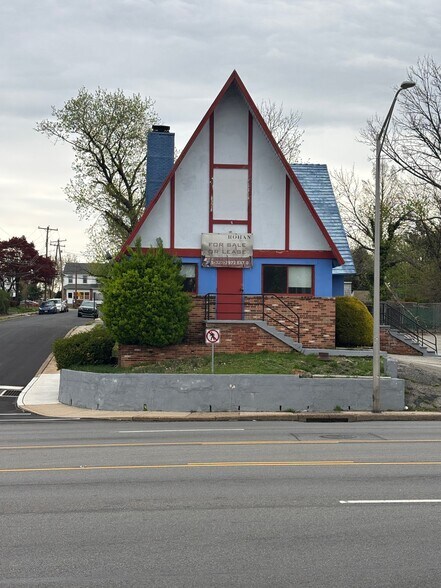 More Photos Of 417 W Baltimore Ave, Clifton Heights Restaurant For Sale