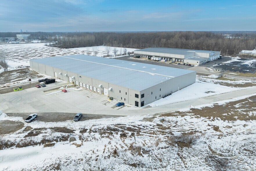 More Photos Of 2803 Wayne Haven St, Fort Wayne Manufacturing For Lease