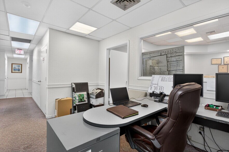 More Photos Of 513 N State Road 7, Margate Office For Lease