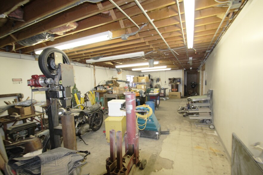 More Photos Of 33 Industry Dr, Bedford Warehouse For Sale