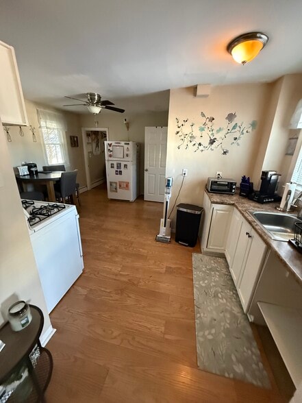 More Photos Of 113 Laurel Ave, Haverhill Apartments For Sale